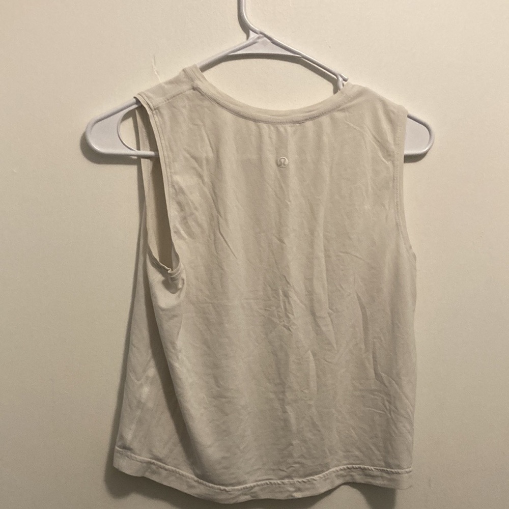 Lululemon tank- cropped